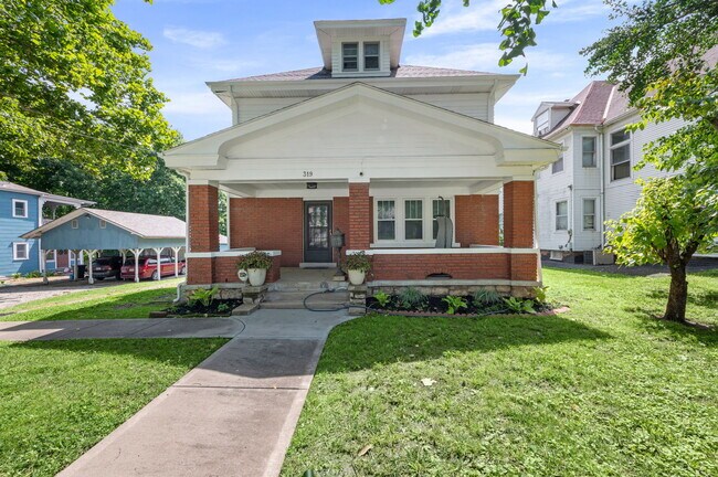 Building Photo - 319 N Delaware St