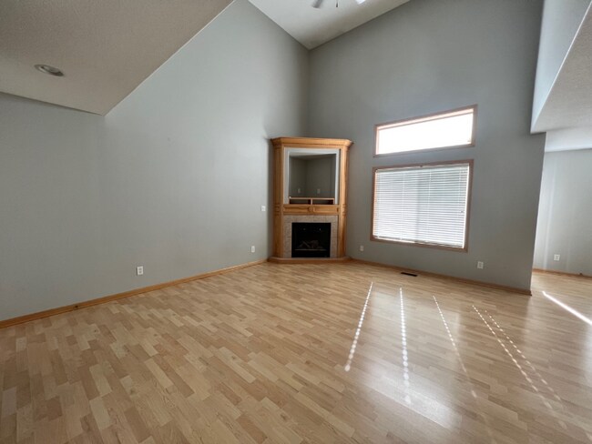 Building Photo - 2224 NW Bayberry Ln