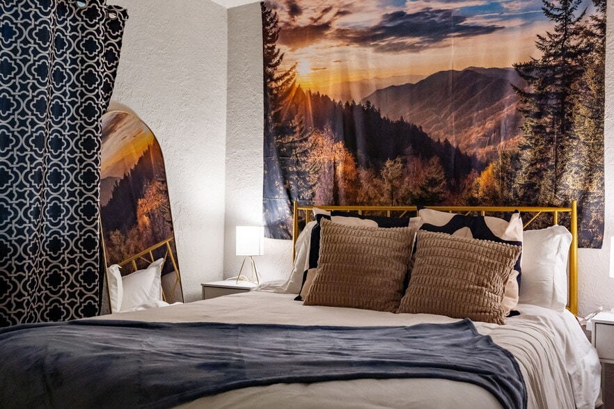 Building Photo - 140 4th St