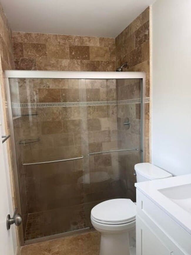 Building Photo - 9209 Southampton Pl