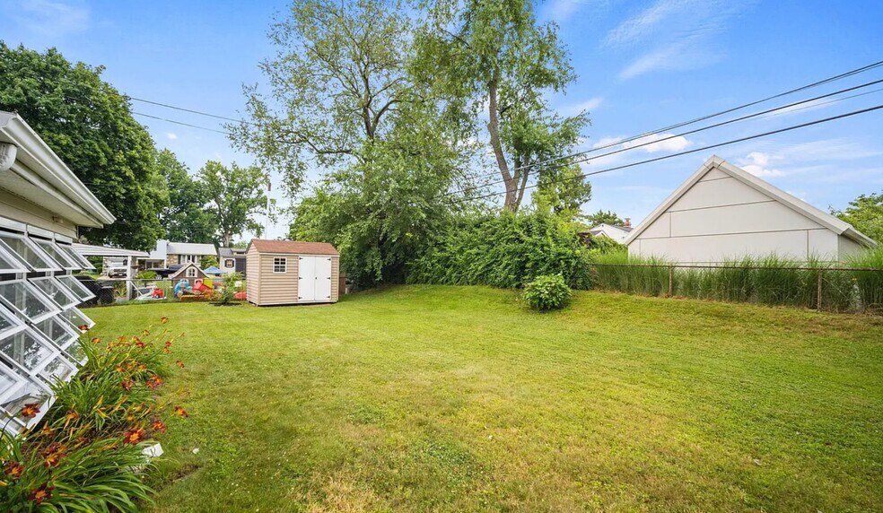Building Photo - 11617 Depue Ave