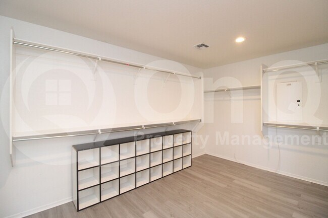 Building Photo - 14205 W Mauna Loa Ln