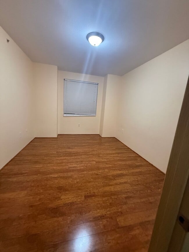 Building Photo - 2800 SE 8th St