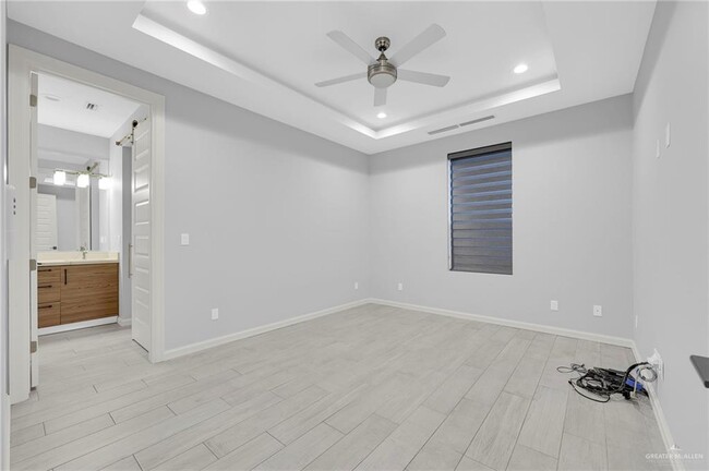 Building Photo - 28 Sunset Dr