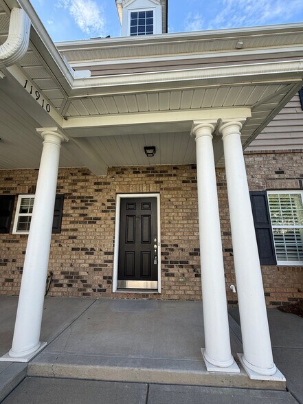 Building Photo - 11900 CHIANTI Dr