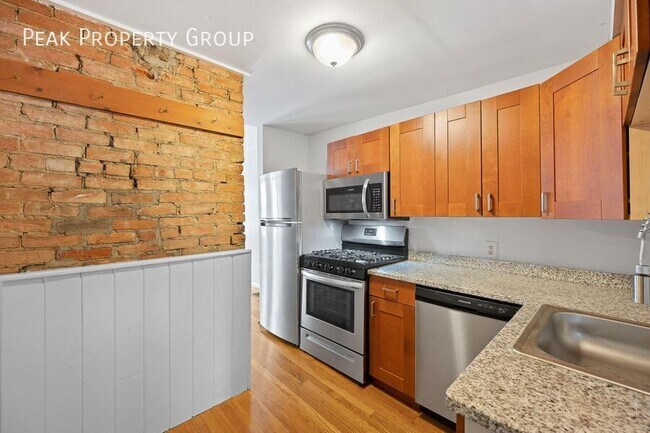 Building Photo - 12 W Hollister St