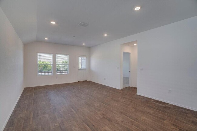 Building Photo - 12317 Silversmith Ln