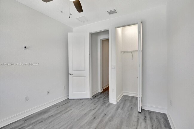 Building Photo - 11549 SW 13th Ct