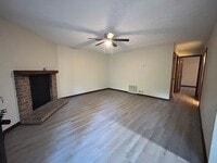 Building Photo - 125/127 Alden Ct