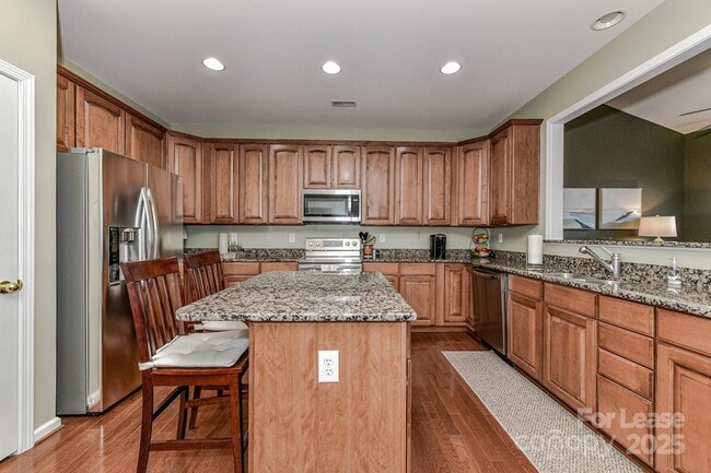 Building Photo - 9625 Sunset Grove Dr