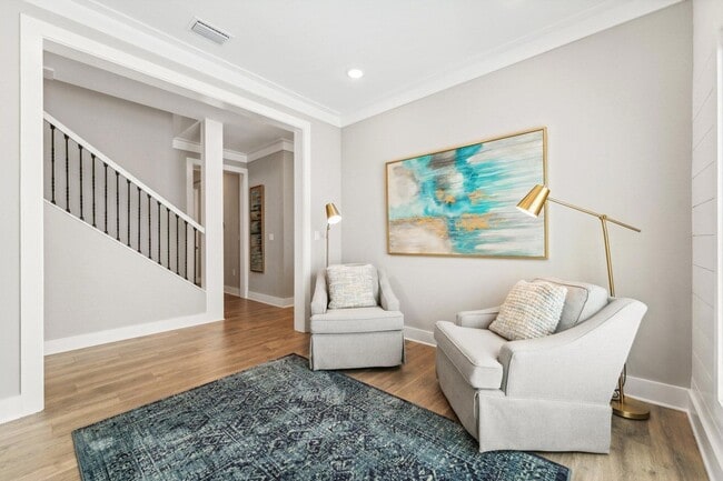 Building Photo - 712 Landing Cir