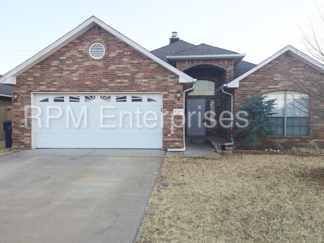 Building Photo - MOVE IN SPECIAL of $300 Off First Months Rent