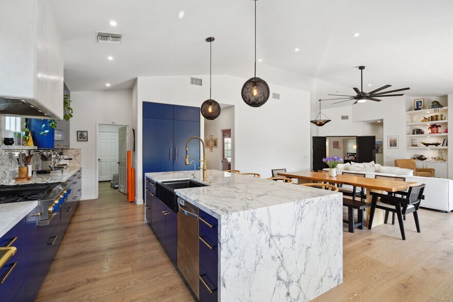 Building Photo - 45138 Shaugnessy Dr