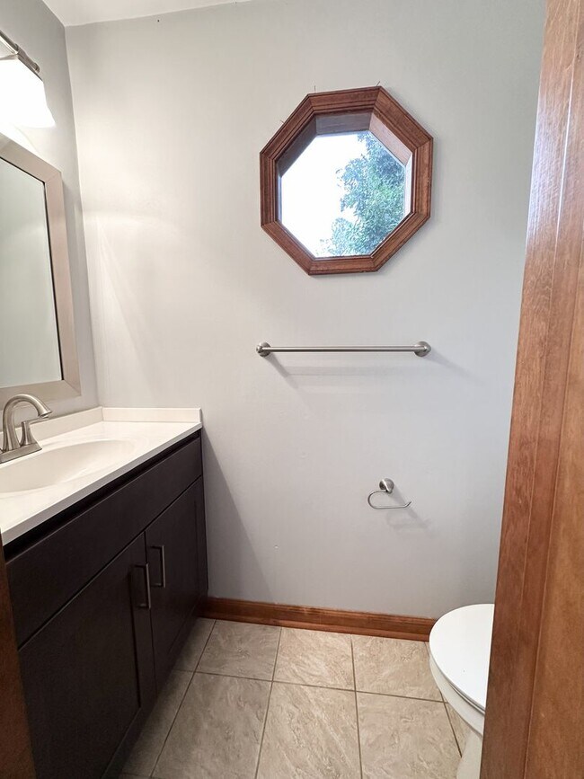 Building Photo - Great condo in Pelican Dunes!