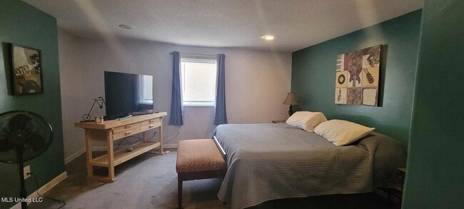 Building Photo - 133 Hopkins Blvd