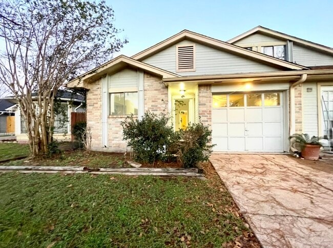 Primary Photo - 5204 Beaverbrook Dr