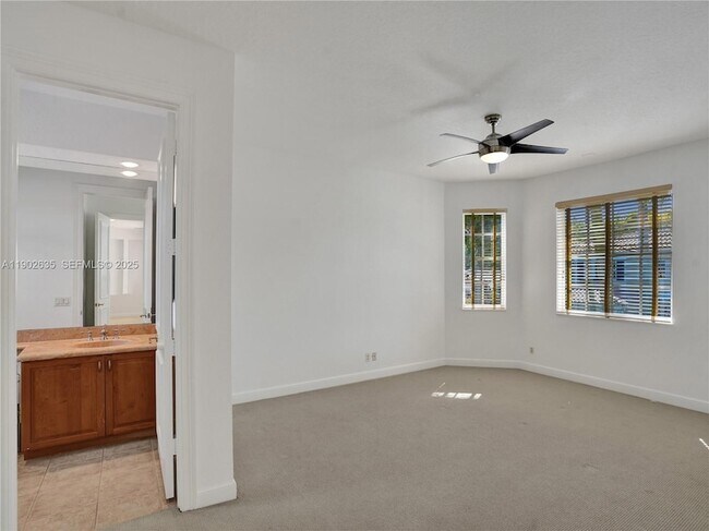 Building Photo - 16291 Bristol Pointe Dr