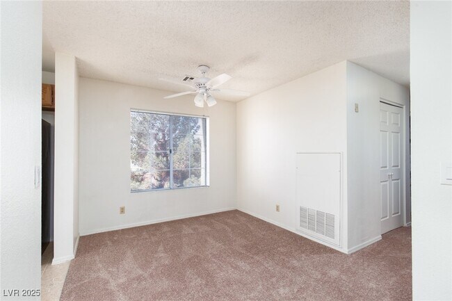Building Photo - 1375 E Hacienda Ave