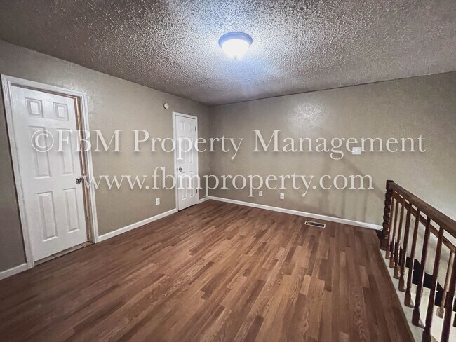 Building Photo - 2534 W Sycamore Ave - 2 Bedroom, 1 Bathroom Apartment Home in Corsicana, TX