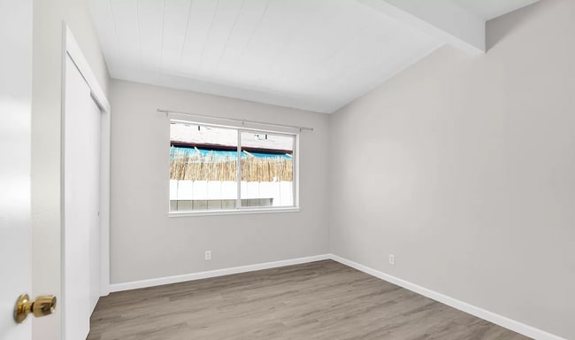 Building Photo - 3271 Alma St