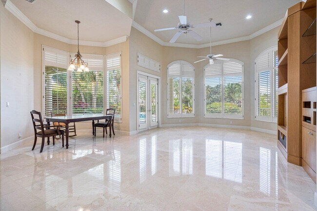 Building Photo - 1831 Sabal Palm Dr