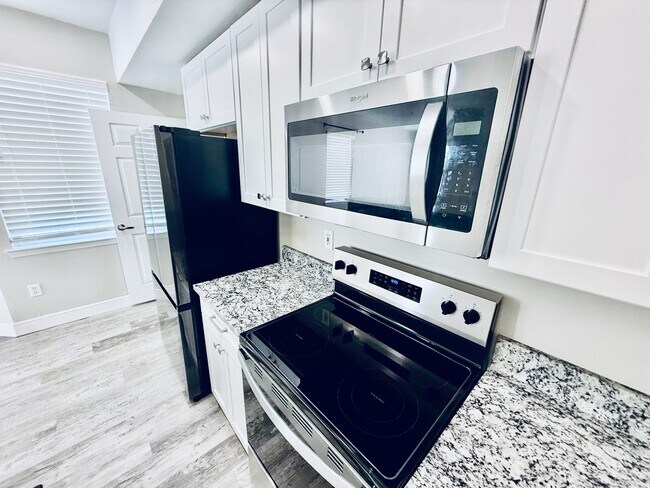 Building Photo - 2 Bed/2 Bath Condo with Garage in Lakes at Viera East