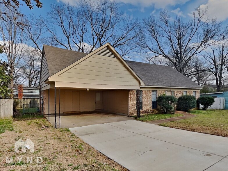 Building Photo - 2888 Baywood Dr