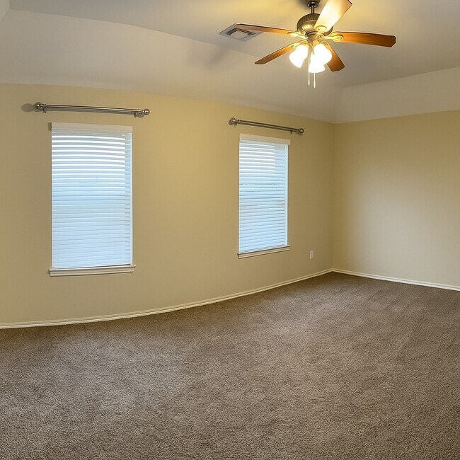 Building Photo - 6861 Dogwood Cliff Ln