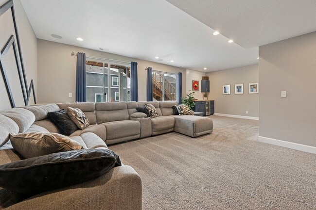 Building Photo - Stunning 5 Bed / 4 Bath Bradley Ranch Home with Finished Basement & Multiple Spacious Entertainin...