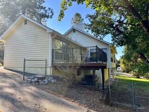 Building Photo - Light Filled 4 Bedroom 2.5 Bathroom Two-St...