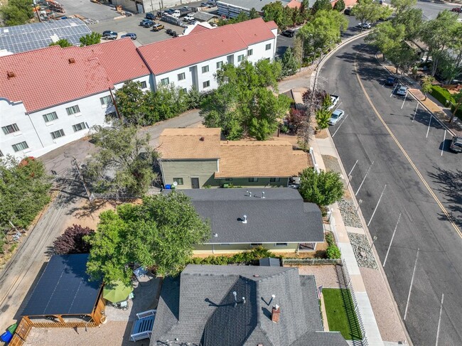 Building Photo - Home and Office potential!