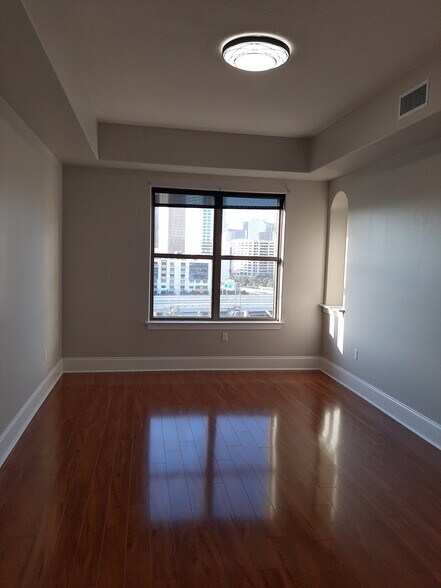 Building Photo - 275 Bayshore Blvd