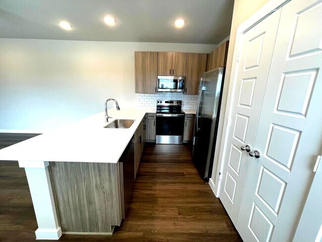 Building Photo - 1340 Co Rd 1106