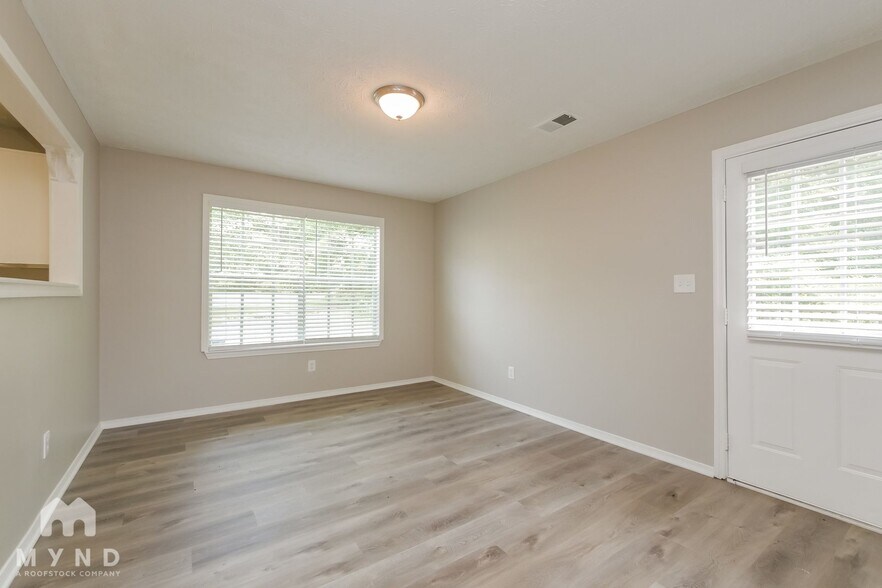 Building Photo - 2933 Riverwalk Cove