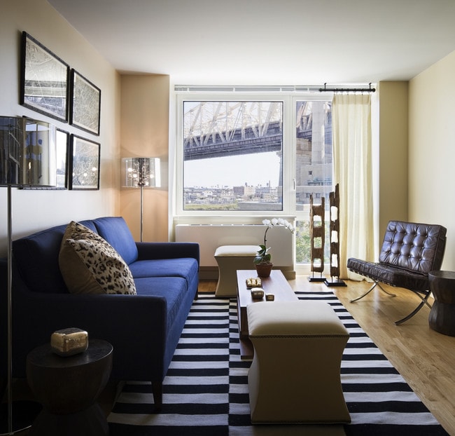 Interior Photo - Riverwalk Crossing