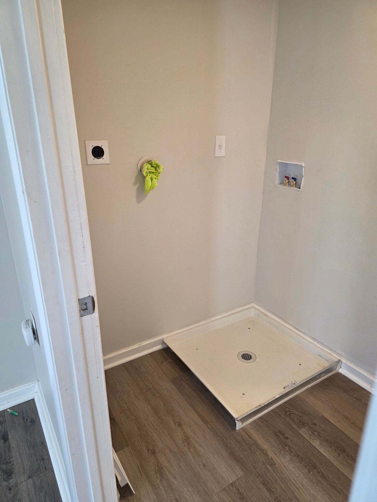 Washer/Dryer Hookup - 5 Fountain St