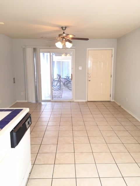 Living room - 109 Avondale St