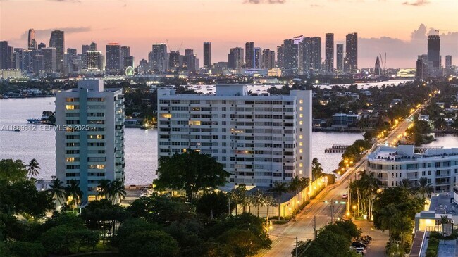 Building Photo - 5 Island Ave