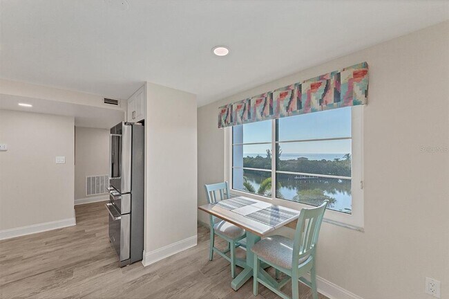 Building Photo - 9397 Midnight Pass Rd