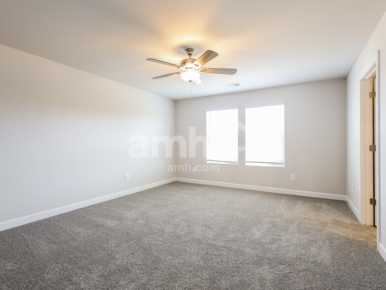 Building Photo - 1088 Appalachian Dr