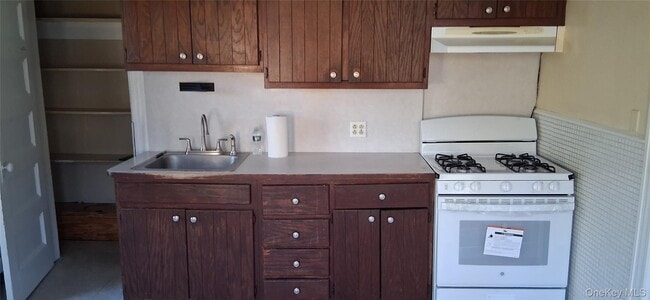 Primary Photo - 66 Monsey Heights Rd