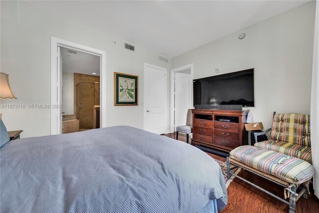 Building Photo - 1607 Ponce de Leon Blvd