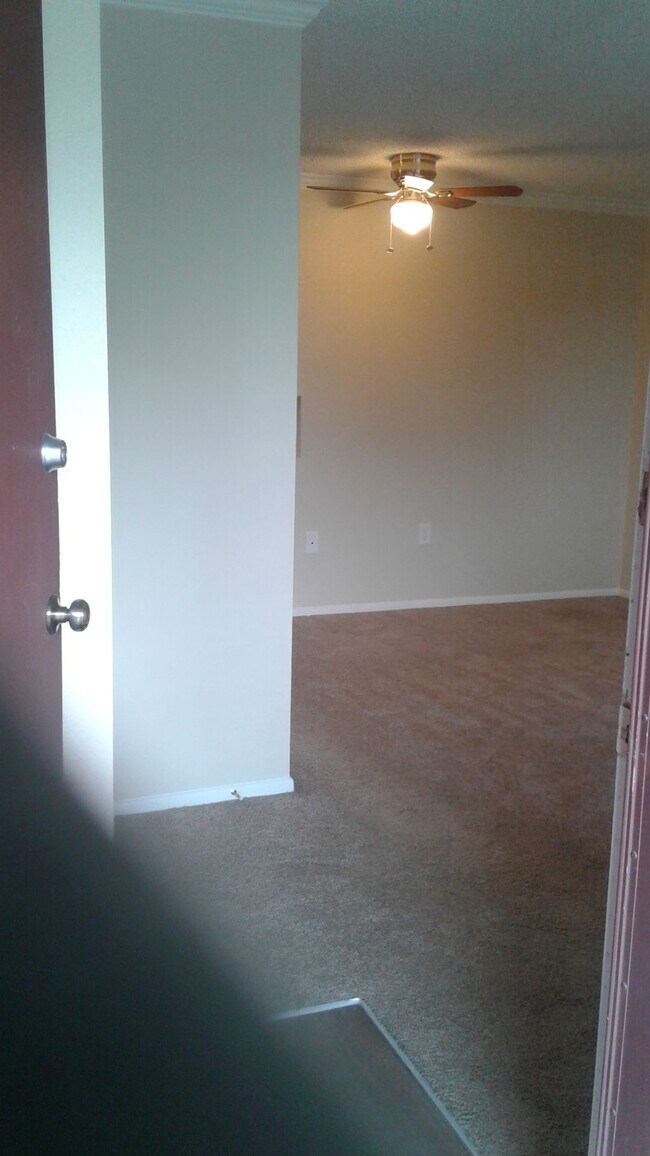 Floorplan - Swedish Plaza Apartments
