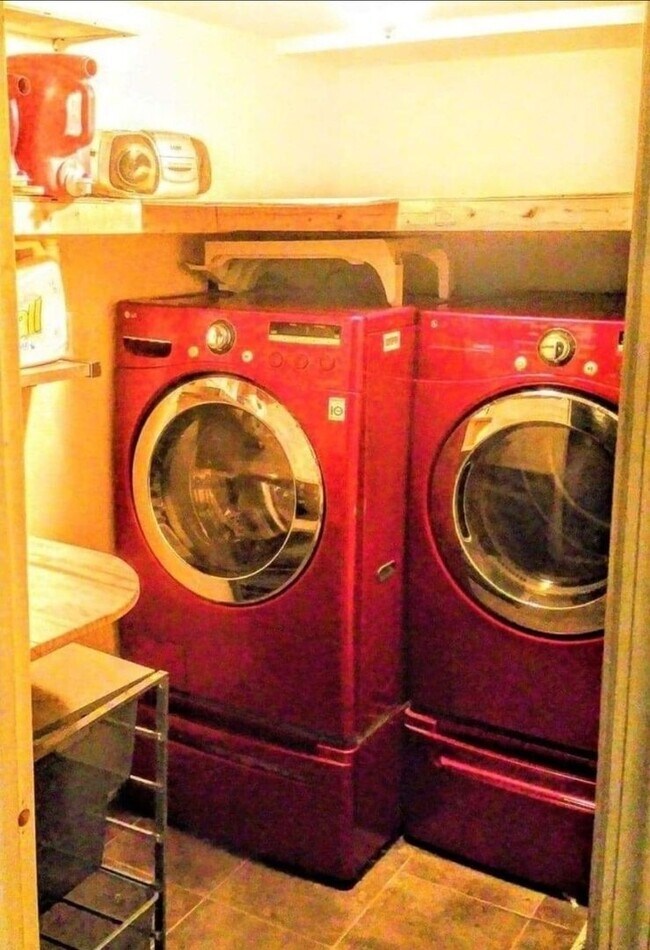 Building Photo - Spacious 2BR in Brooklyn (Bed Stuy)