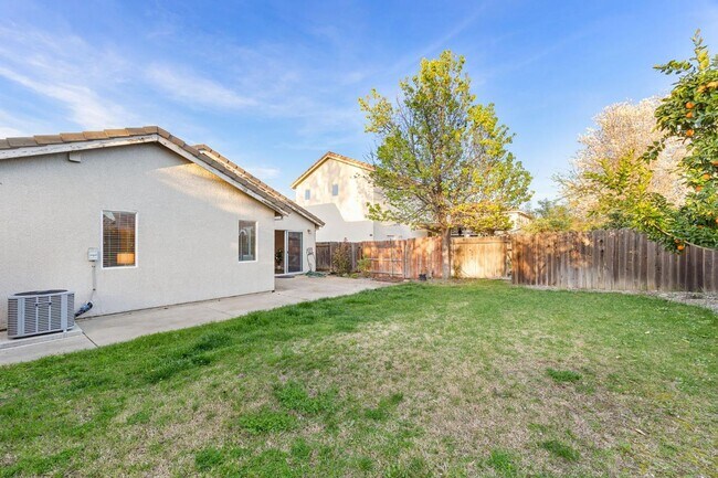 Building Photo - 4866 Alterra Way