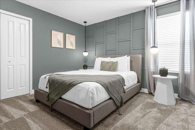 Building Photo - 9052 Sommerset Hills Dr