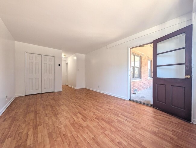 Building Photo - 225 ST PAUL Ave