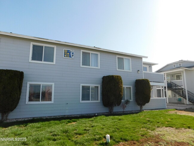 Building Photo - 240 Serpa Pl