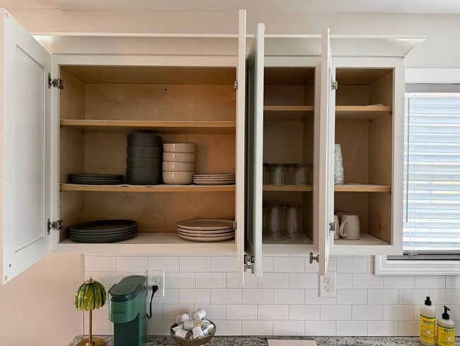 Building Photo - 6690 Eastbrook Ave SW