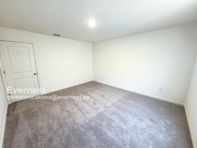 Building Photo - 137 Flowering Cherry St